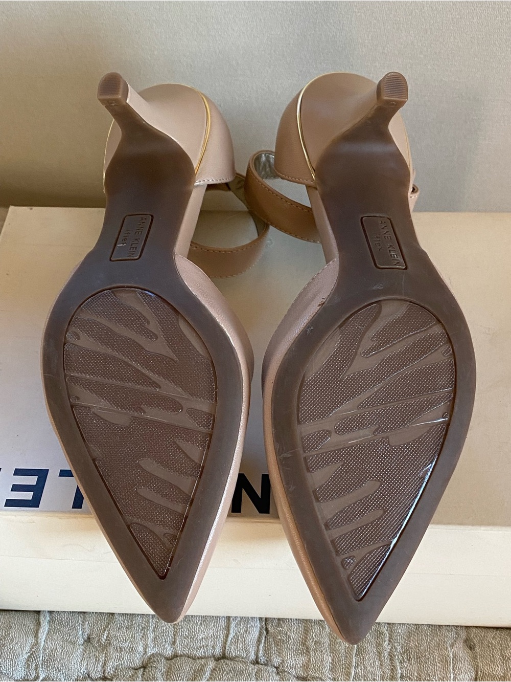 Anne Klein leather tan beige kitten heel pumps women’s size 7 NEW - Picture 5 of 7